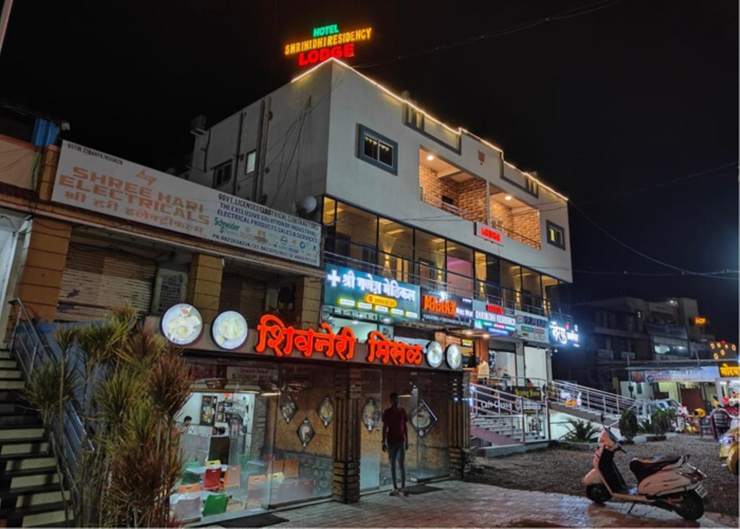 Shrinidhi Residency Pune Hotel Екстериор снимка